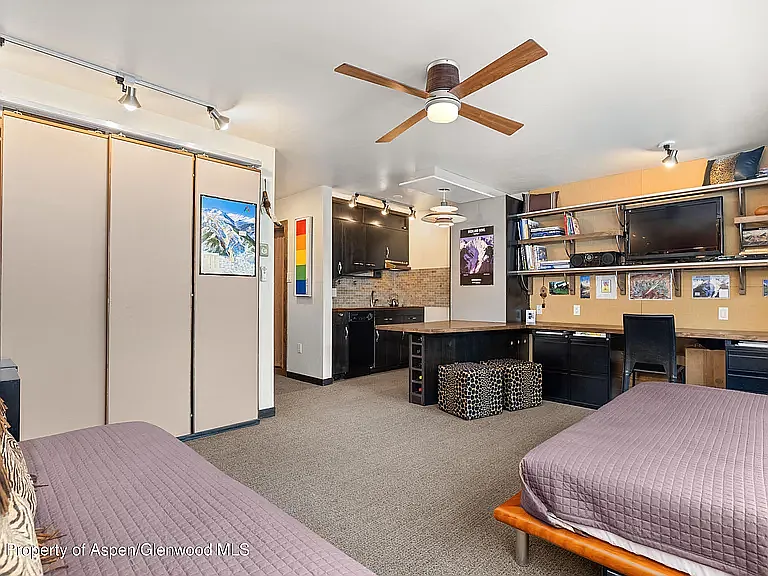 725 E Main St #205 — Photo 4