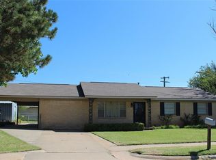 620 Sky Cir, Altus, OK 73521