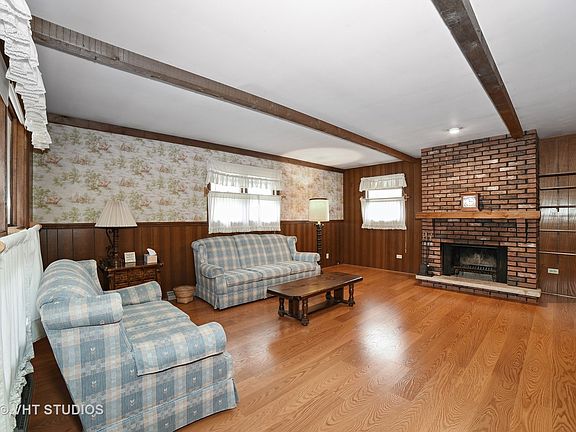 4th image of 630 Pleasant Dr