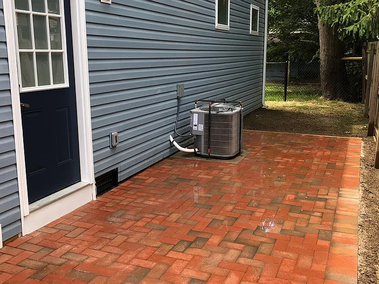 800 E Cherry St — Photo 9