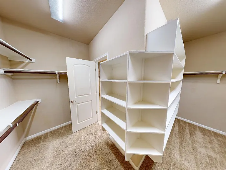 5705 Lipan Apache Bnd — Photo 31