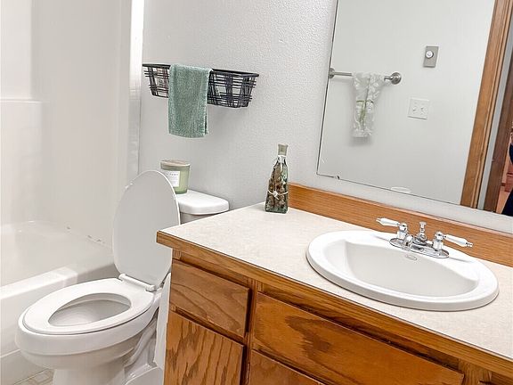 5th image of 32115 71st Avenue Ct E