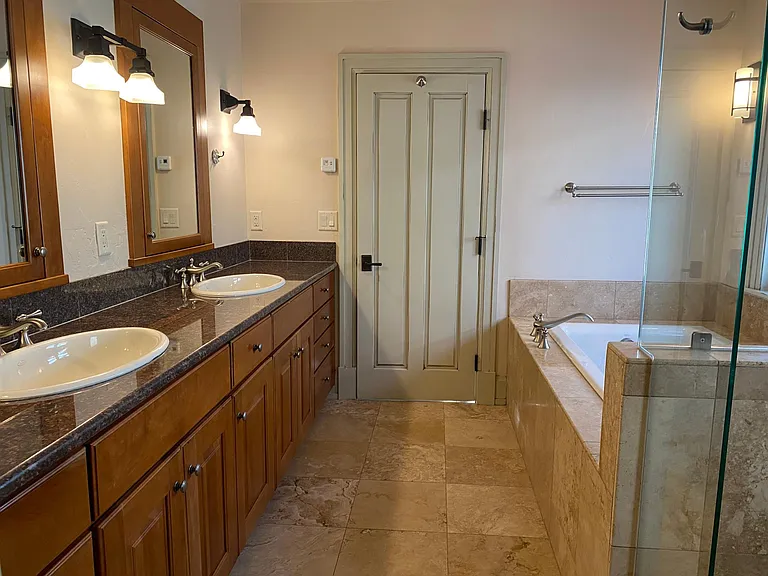821 Broad St — Photo 39