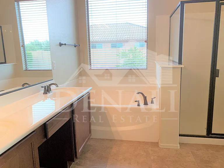 3836 S Whitman Ave — Photo 9