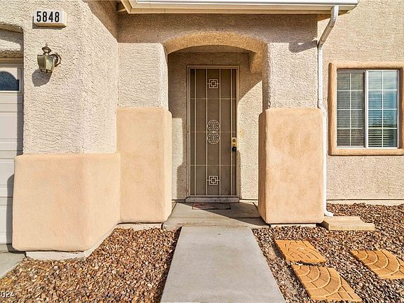 3rd image of 5848 Capsicum Ct