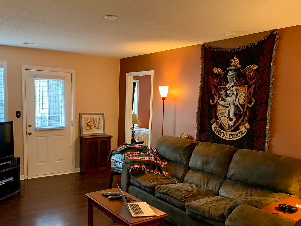 4 bed, 1287 sqft, $750 — Photo 2