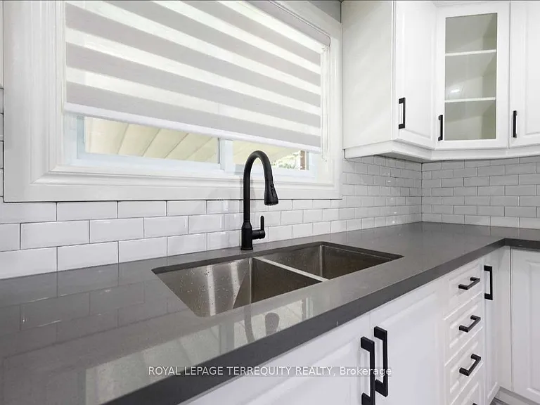 6950 Richmond Cres #MAIN FLOOR — Photo 13