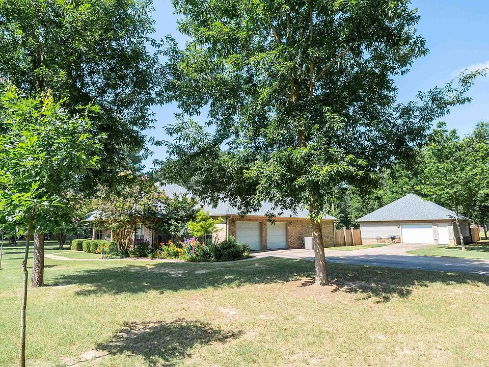1st image of 24 Sue Ln