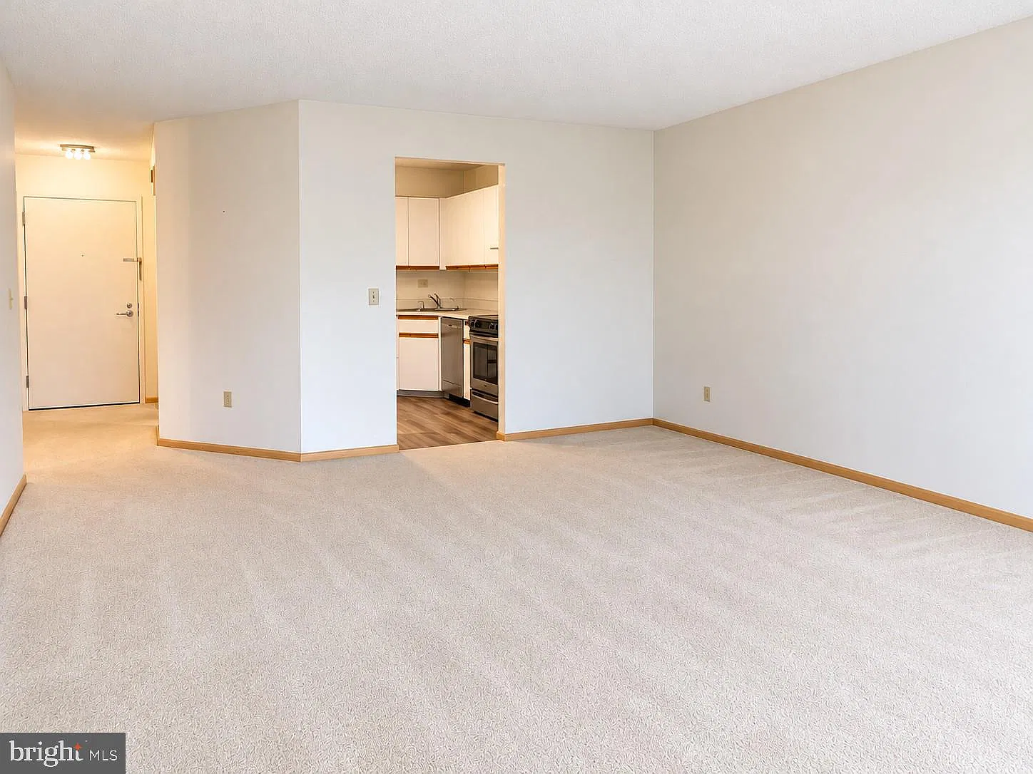1 bed, 1.0 bath, 850 sqft, $2,275 — Photo 2