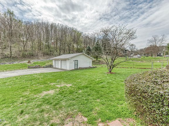 2nd image of 428 Allen Dr