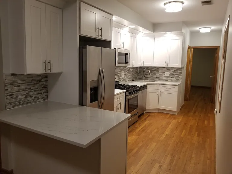 1210 W Henderson St #1 — Photo 6