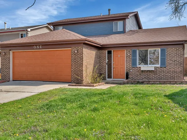 1 Red Wing Ct, Woodridge, IL 60517