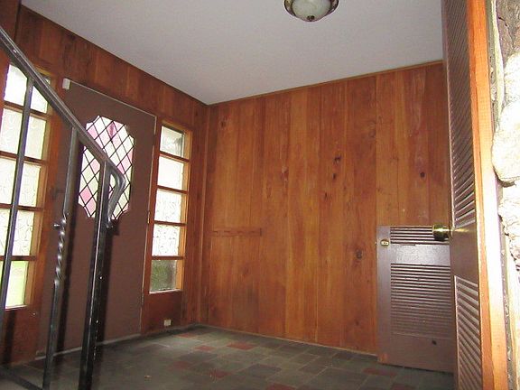 2nd image of 1527 N Gary Ave