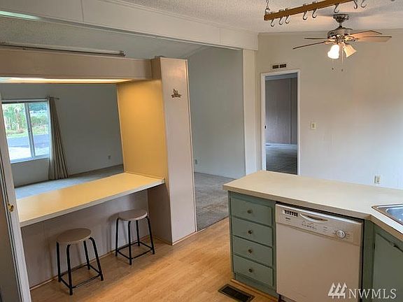 5th image of 208 Washington Blvd