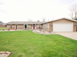 4601 Oak Creek Dr, Fort Wayne, IN 46835