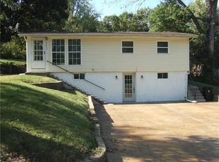 5802 N Woodland Ave, Kansas City, MO 64118