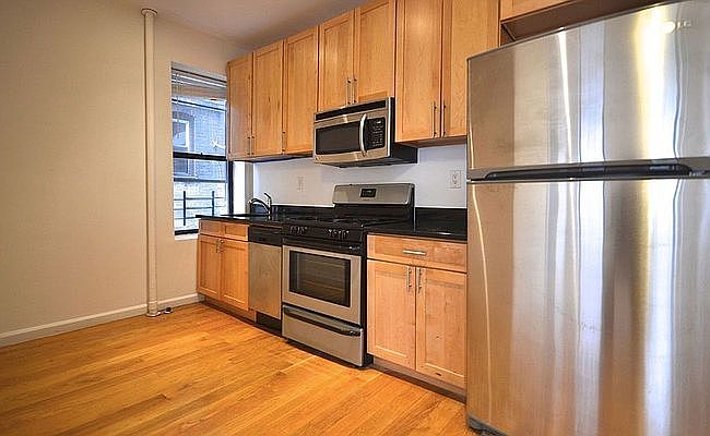 1st image of 250 Pacific St APT 4