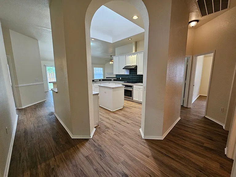 4320 Palmdale Dr — Photo 10