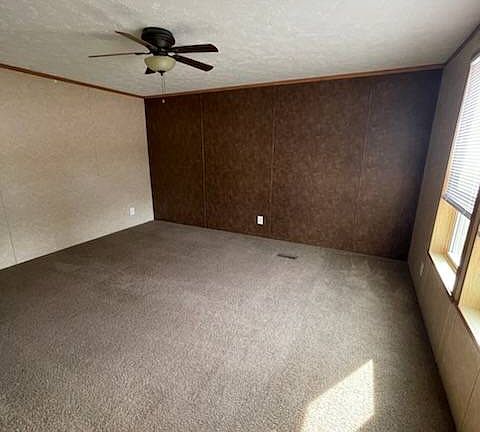 2nd image of 113 W 14th St #113