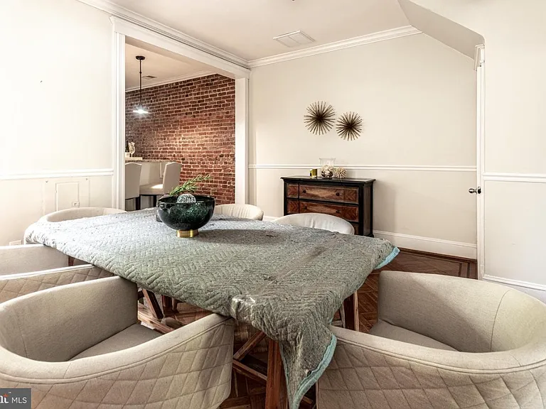 715 Quincy St NW #1 — Photo 7