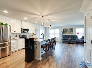 140 White Rock Dr, Harvest, AL 35749