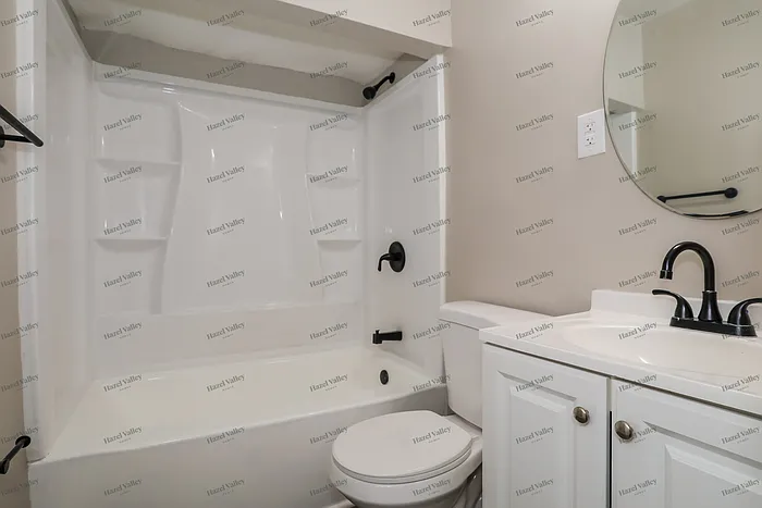 1008 Edgetree Ln — Photo 12