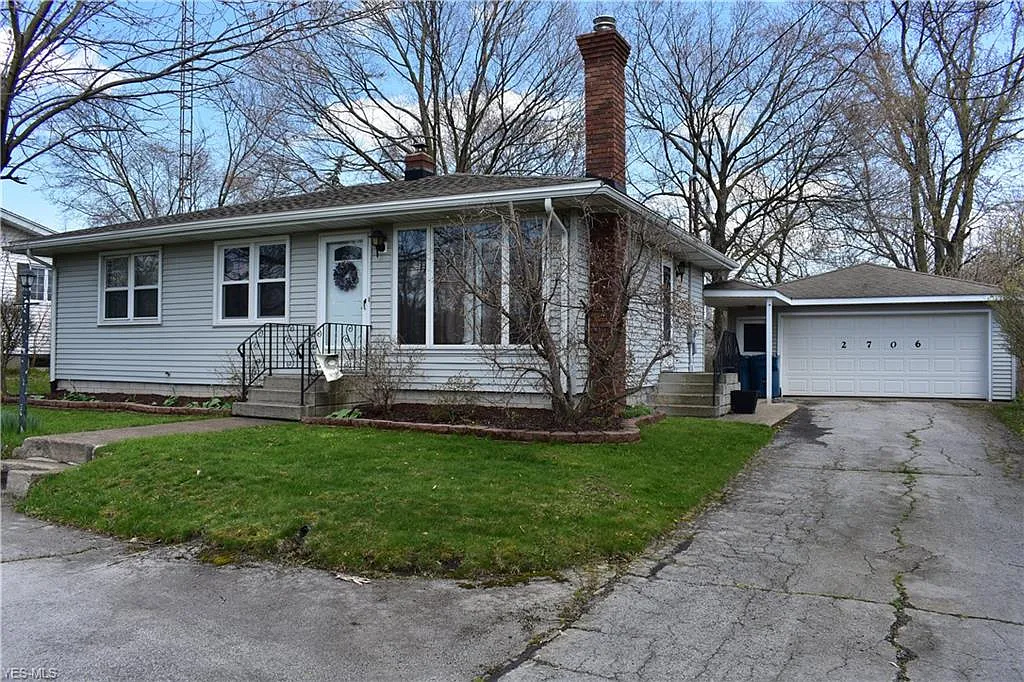 2706 Campbell St photo 1