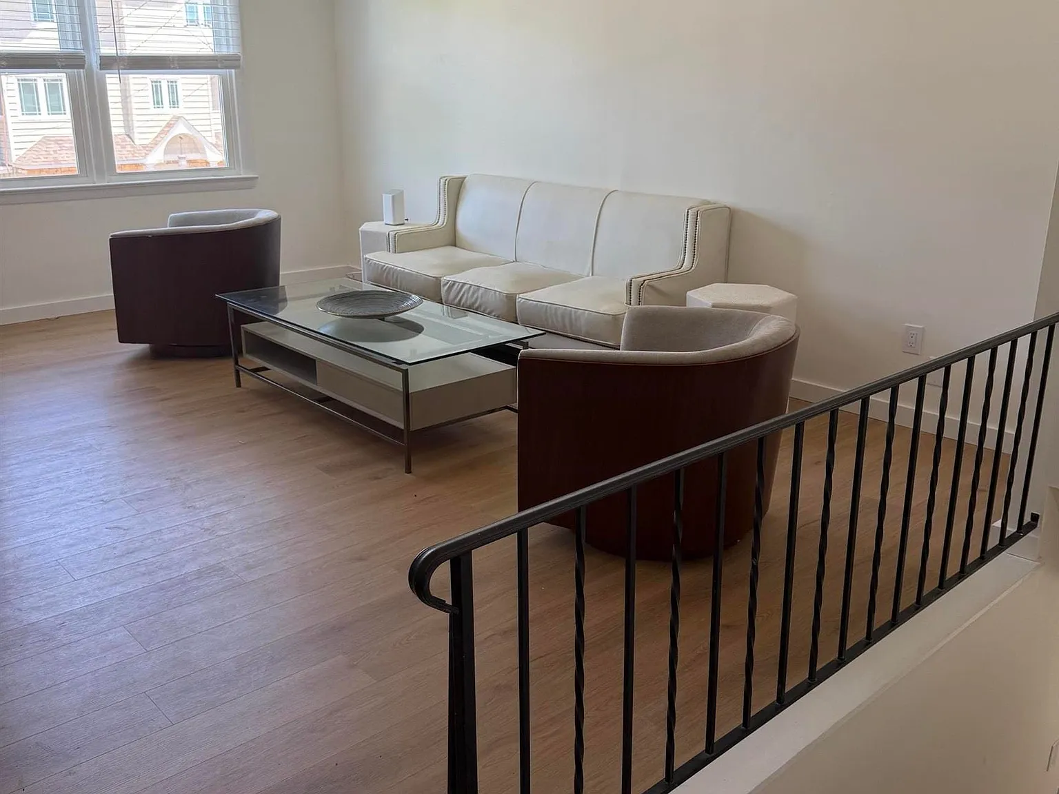 2 bed, 1.0 bath, $2,500 — Photo 3