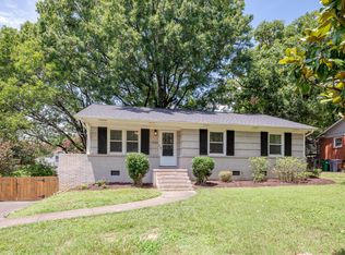 1129 Eastview Dr, Charlotte, NC 28211