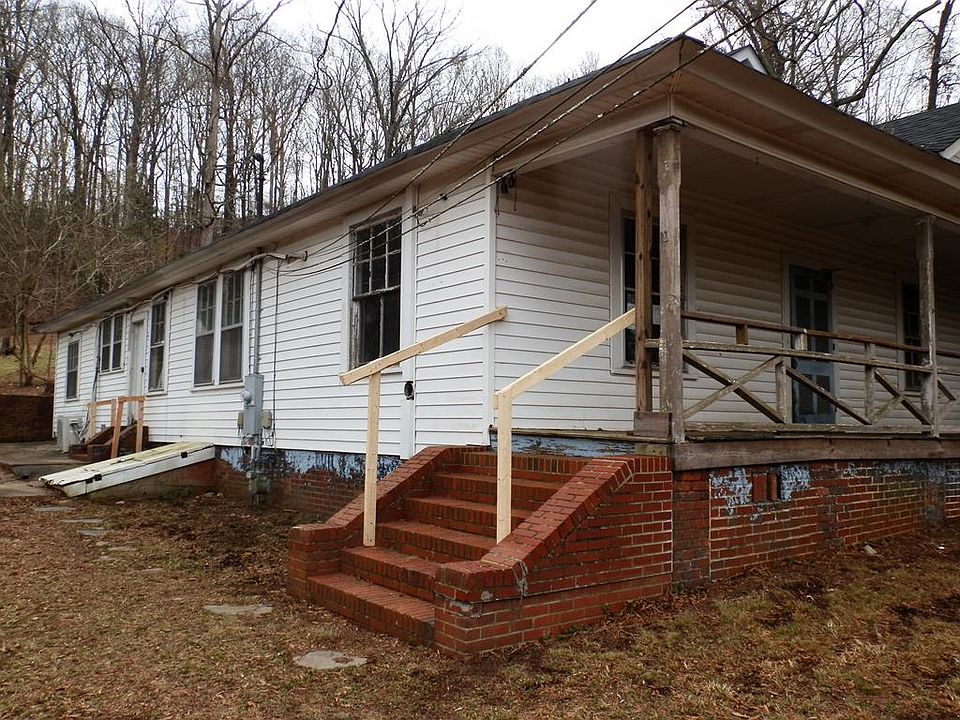 1st image of 10 N Hillcrest Dr SE