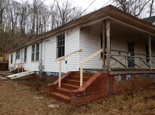 10 N Hillcrest Dr SE, Lindale, GA 30147