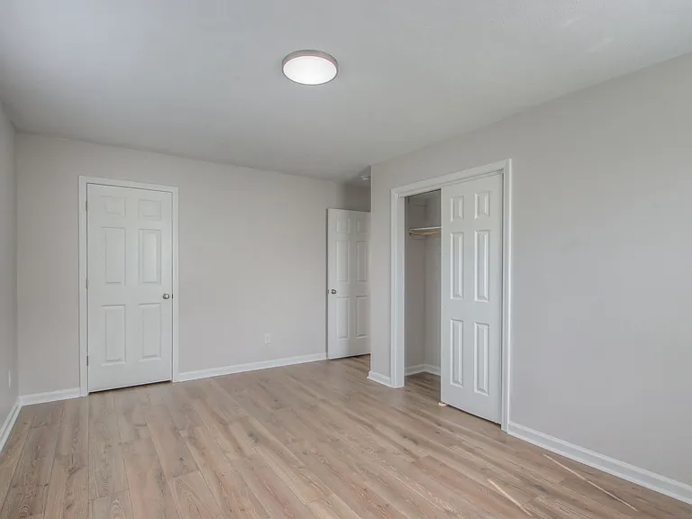 350 Beechcroft Rd #6 — Photo 18