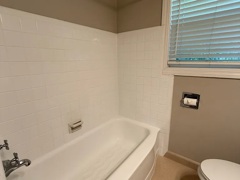 2711 E St #6 — Photo 10