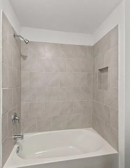 16429 Farmhouse Ln — Photo 19