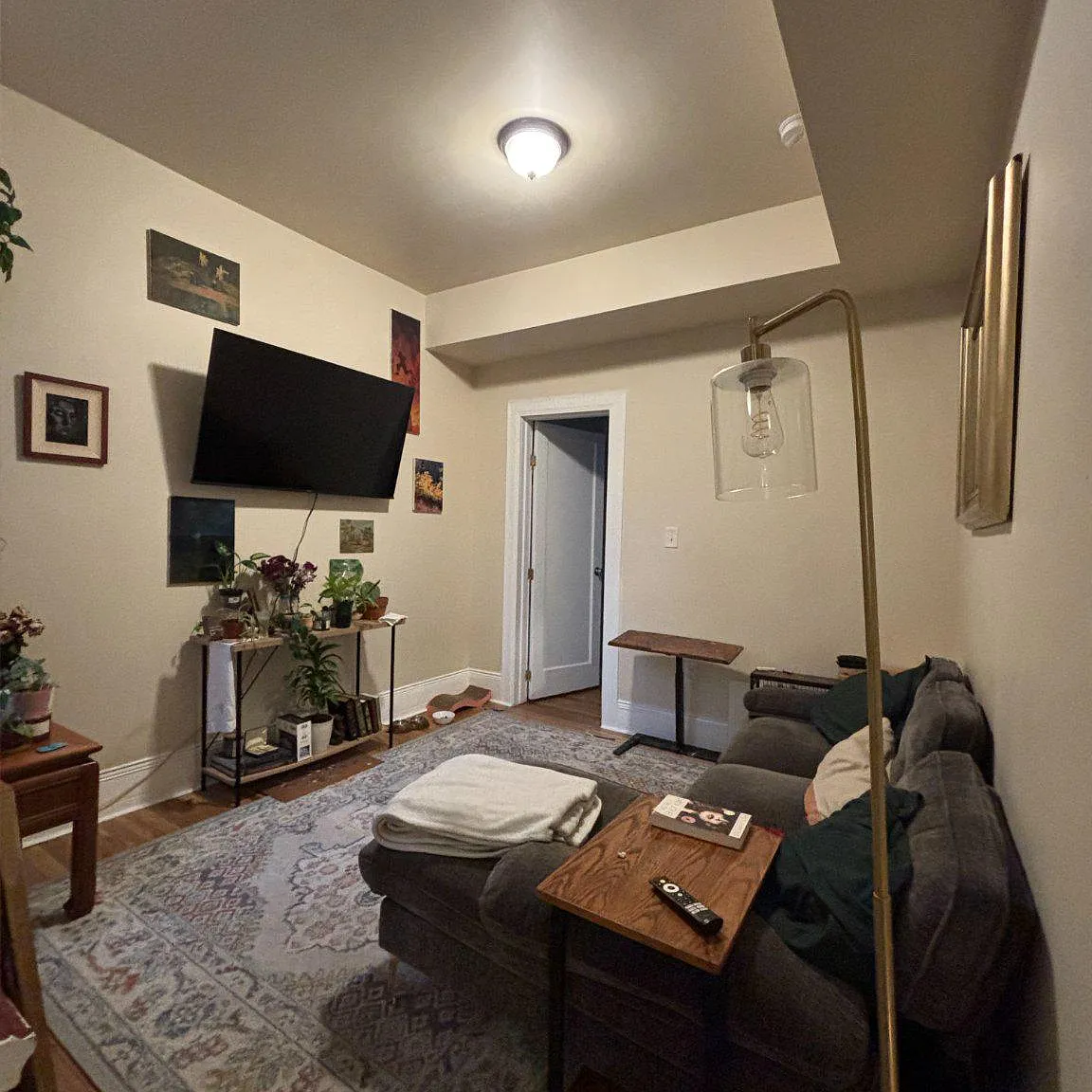 2 bed, 1.0 bath, 900 sqft, $1,400 — Photo 3