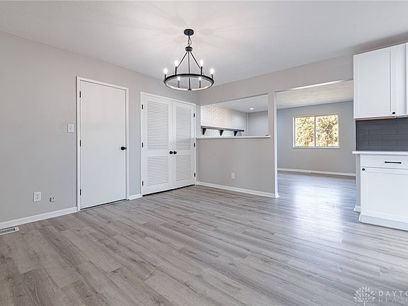 5th image of 433 Nies Ave