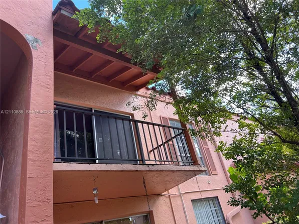 7101 Miami Lakes Dr APT Q12, Hialeah, FL 33014