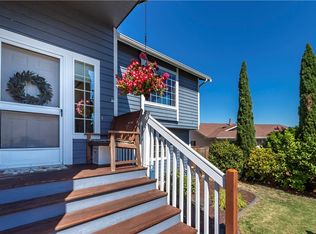 323 Maple Dr N, Eatonville, WA 98328