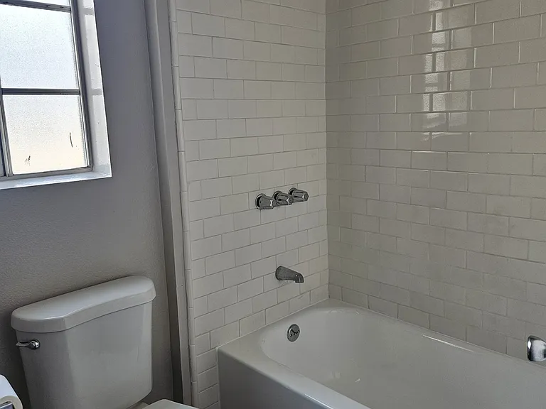 8043 Rosecrans Ave #3 — Photo 18