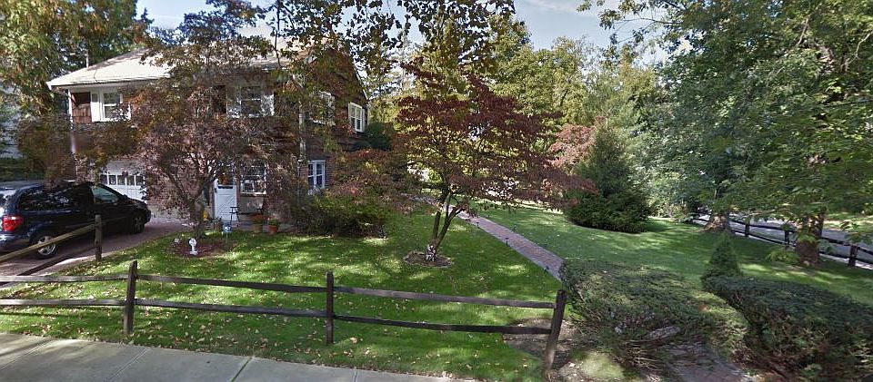 2nd image of 373 Manor Rd