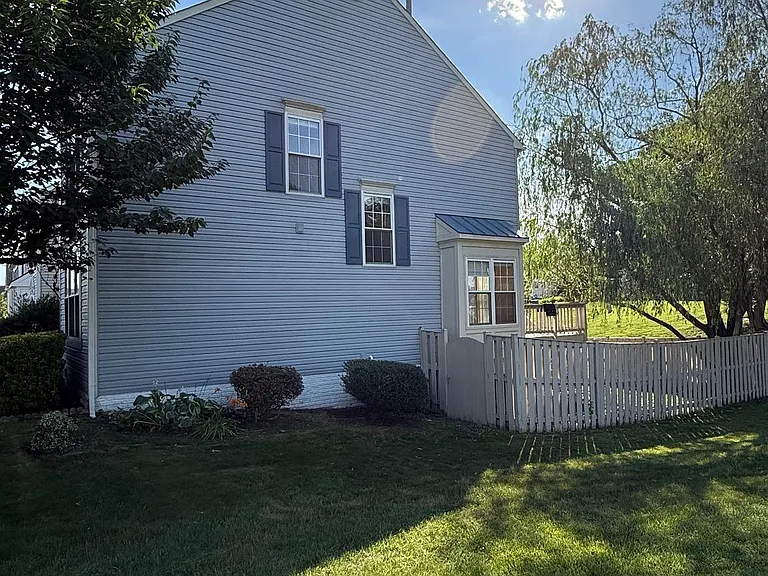 12700 Nettlecreek Pl — Photo 2