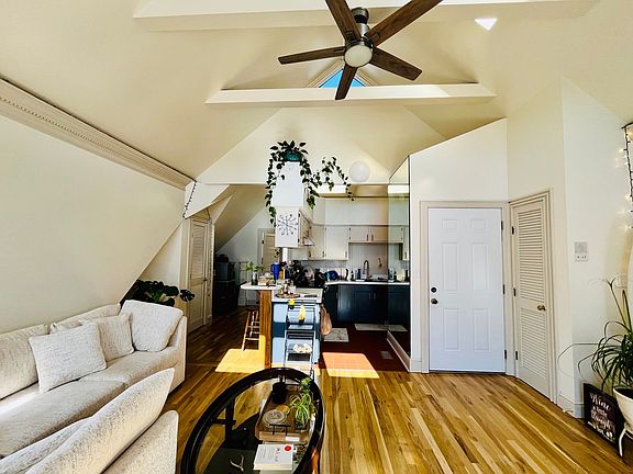 5th image of 500 W St Catherine St APT 3