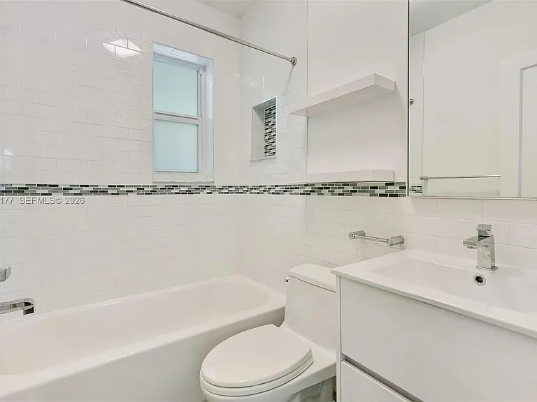 2240 SW 24th Ave — Photo 19