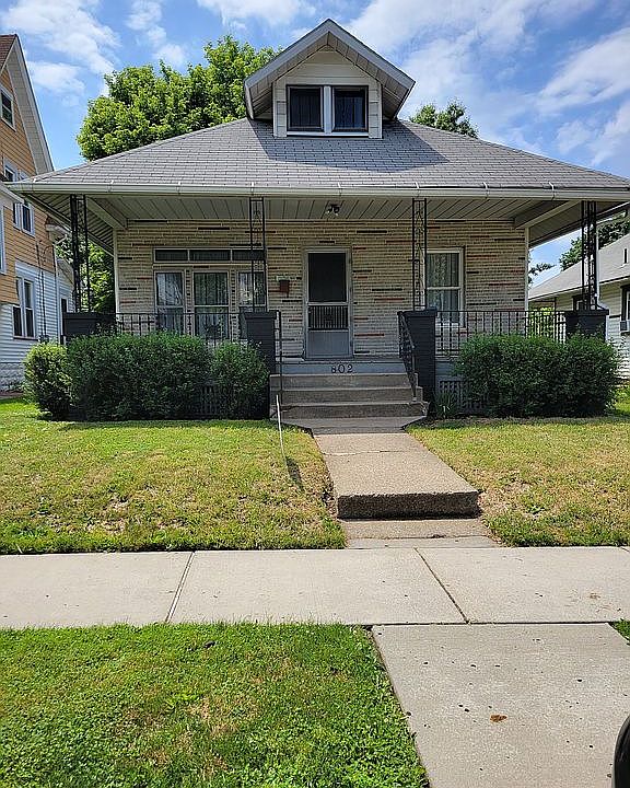 1st image of 802 S Oakland Ave