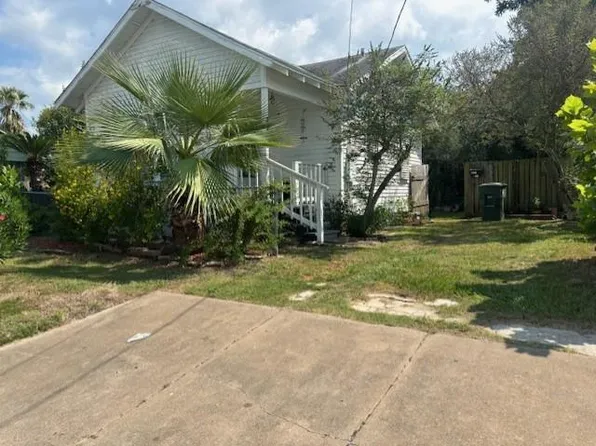 4413 Bernardo De Galvez, Galveston, TX 77550