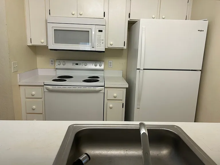 3800 SW 20th Ave #501 — Photo 8