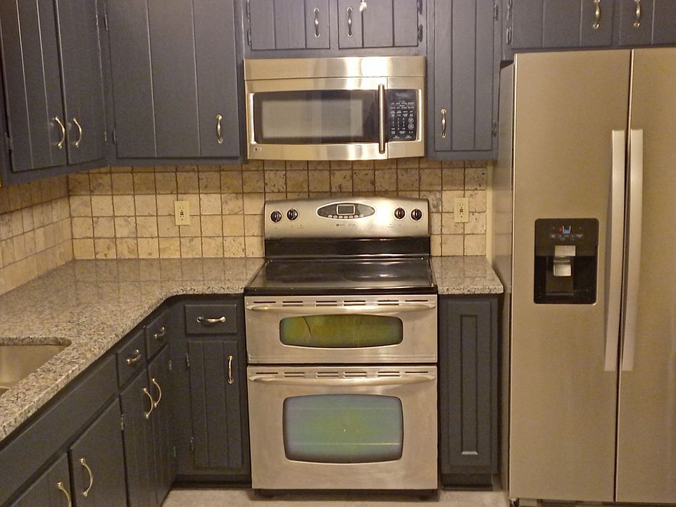 1st image of 712 Clearwater Ct