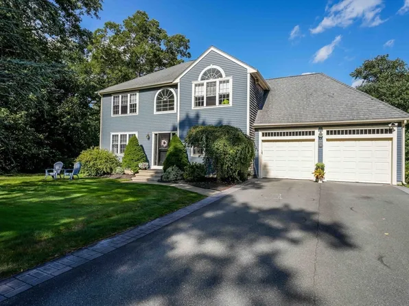 36 Brown St, Dartmouth, MA 02747
