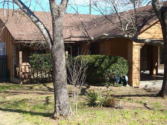 1st image of 2402 Berkett Dr #B