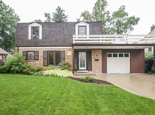 607 E Davis St, Arlington Heights, IL